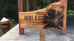 Wisata Giri Kuno Gresik
