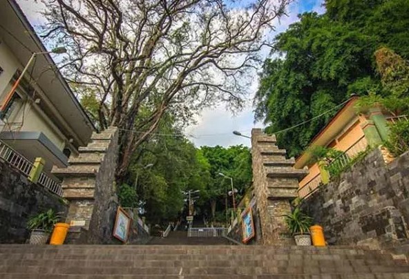 Wisata Giri Kuno