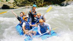 Tips nyaman bermain arung jeram